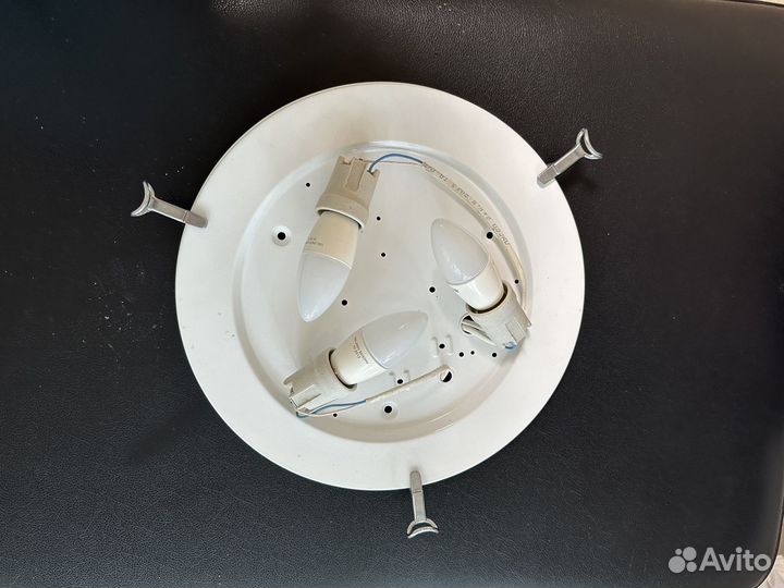 Потолочный светильник