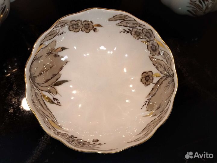 Чайный сервиз лфз. Позолота. Состояние