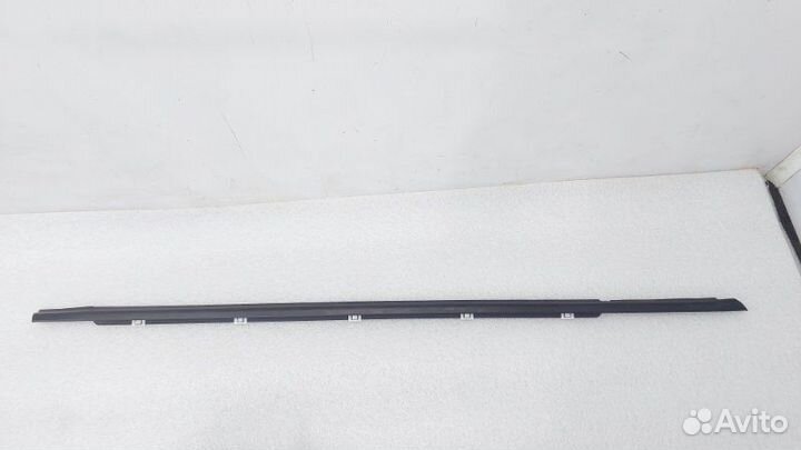 Молдинг стекла двери передний правый Kia Ceed CD