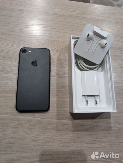iPhone 7, 32 ГБ