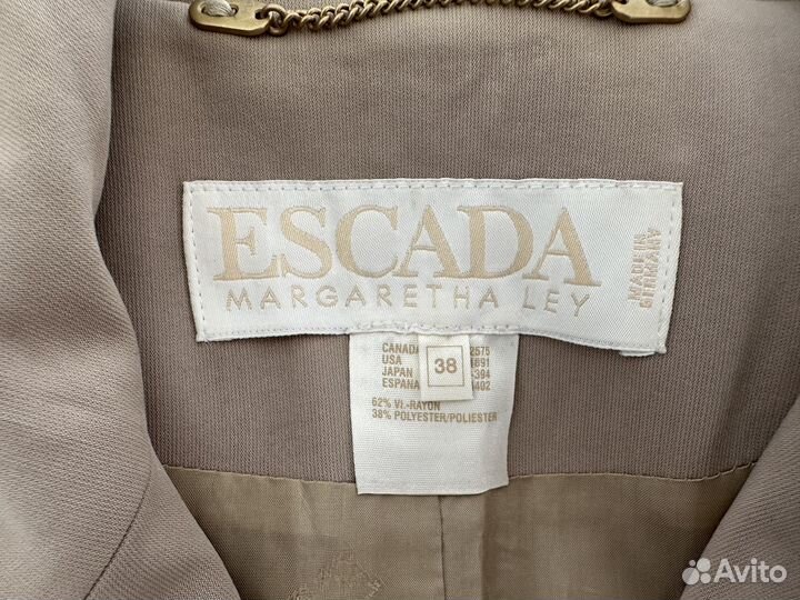 Плащ Escada