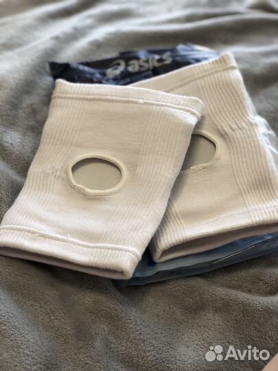 Наколенники asics