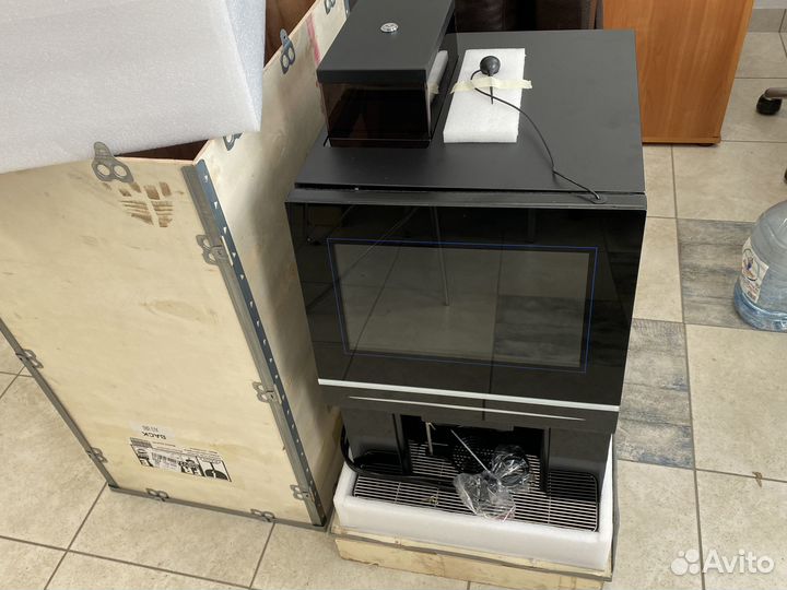 Профессиональная кофемашина для кофейни Jetinno