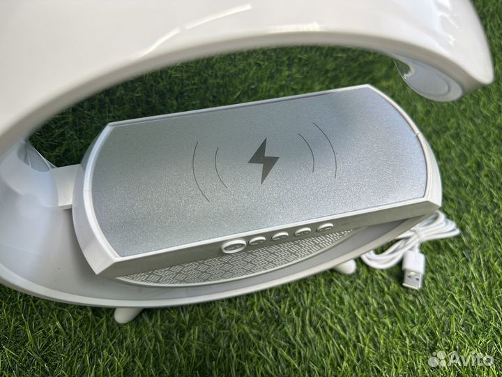 Лампа светильник с колонкой