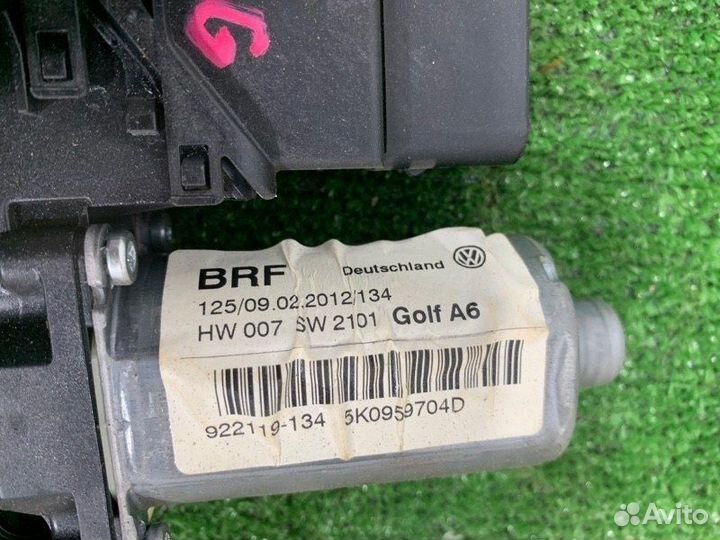 Моторчик стеклоподьемника задний правый Volkswagen