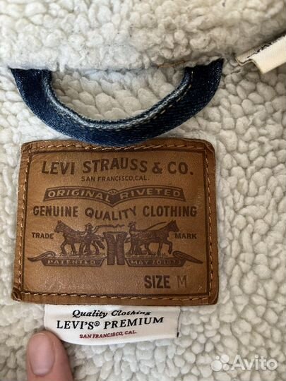 Джинсовая куртка levis