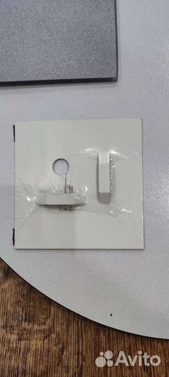 Зеркало с полкой в ванную