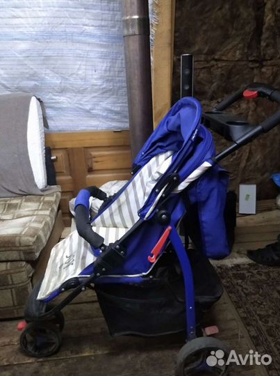 Коляска прогулочная