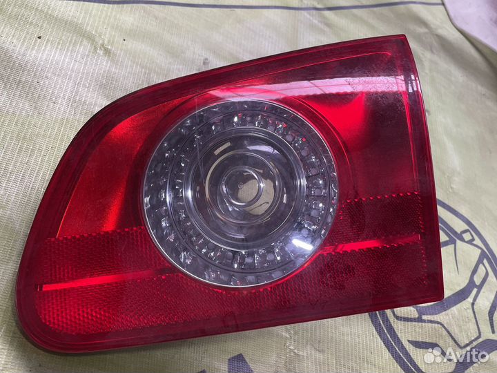 Volkswagen passat b6 правая задняя фара в крышку