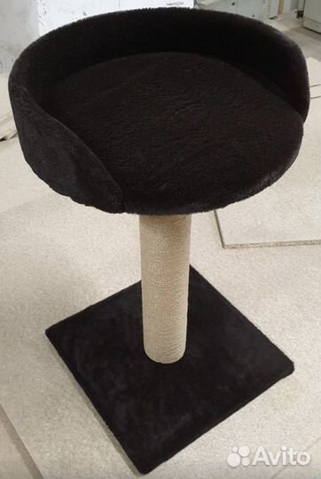 Когтеточка лежанка новая, высота 0,7 м