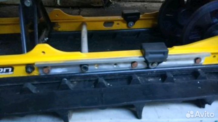 Усилители полозьев- рельс снегохода BRP 860201218