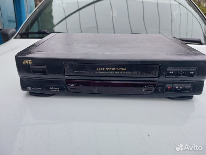 Видеомагнитофон jvc