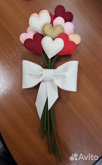 Букет из сердечек из фетра