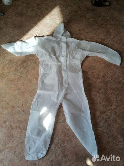 Комбинезон защитный одноразовый