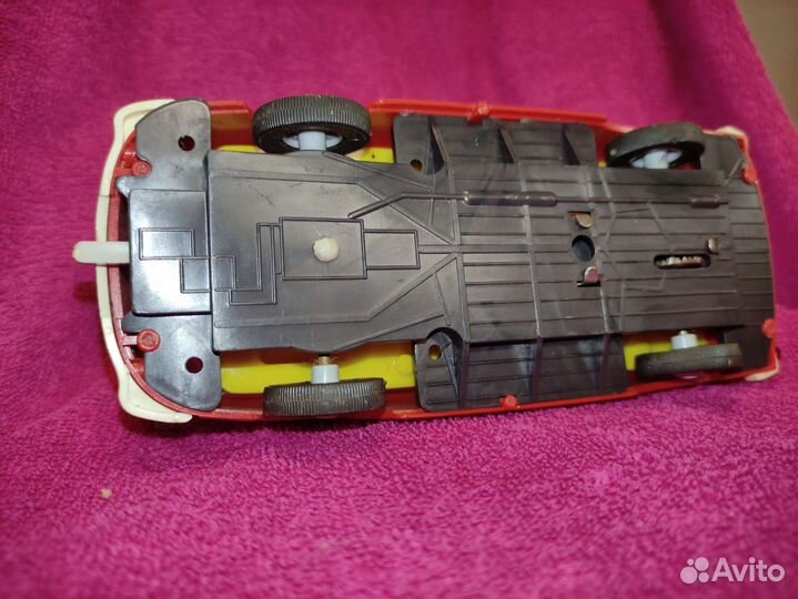 Игрушка автобус СССР и москвич