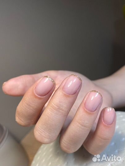 Маникюр с покрытием гель-лаком