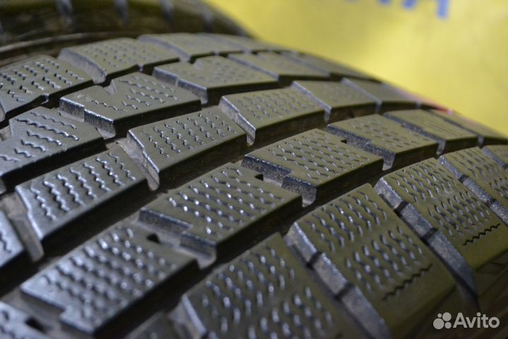 Dunlop Winter Maxx WM01 215/50 R17
