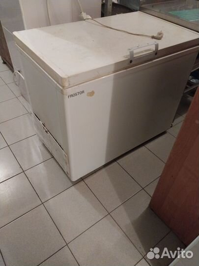 Морозилка неработающая, на запчасти