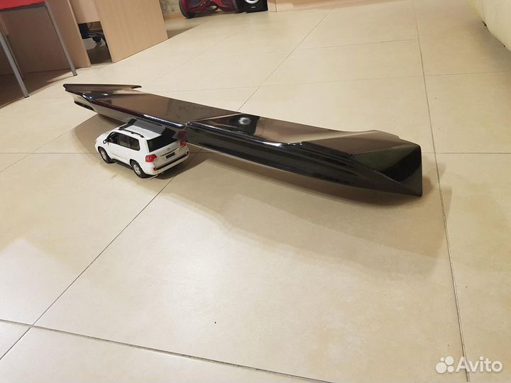 Спойлер верхний Lexus LX 570/450D