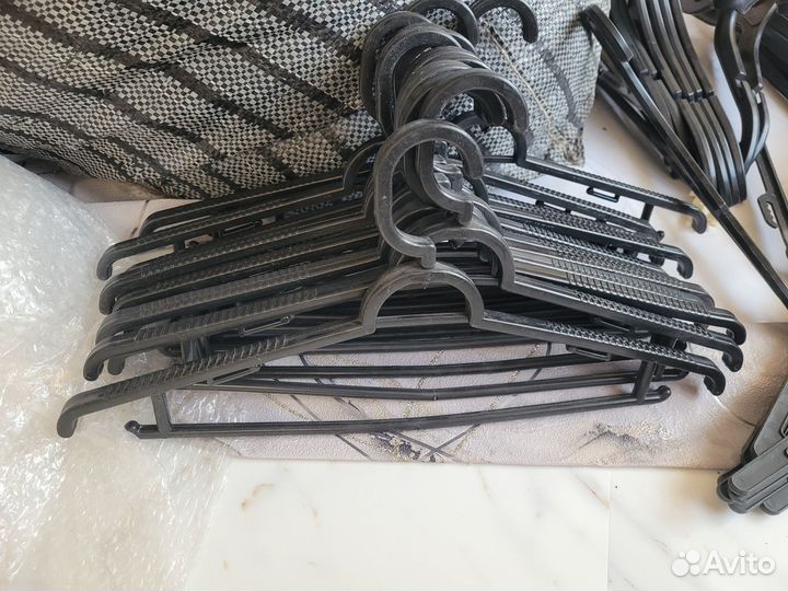 Вешалки плечики