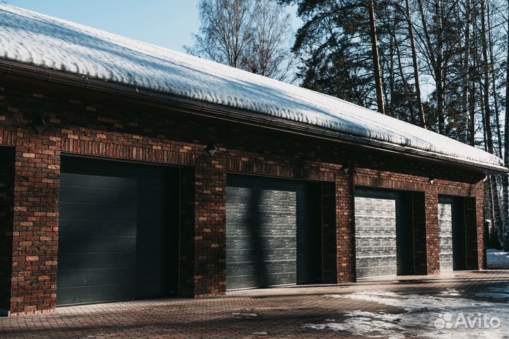 Секционные ворота в гараж DoorHan гарант