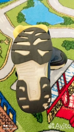 Зимние ботинки на мальчика размер 25