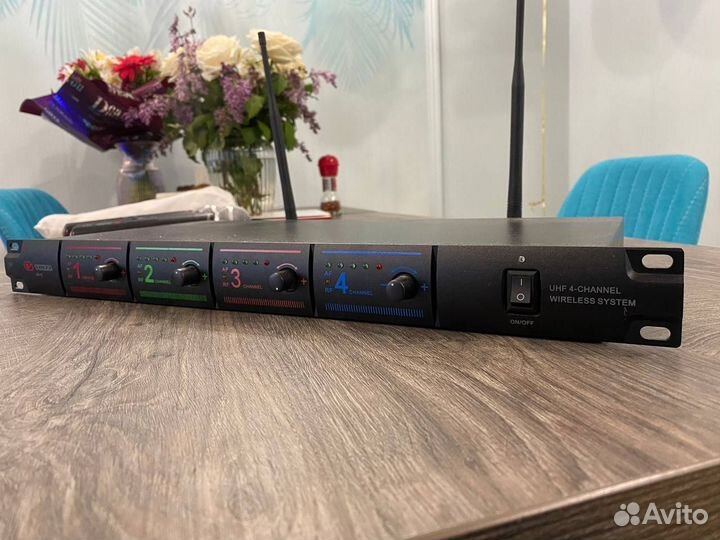 Volta US-4 микрофонная радиосистема