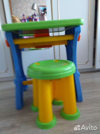 Детский стол и стул