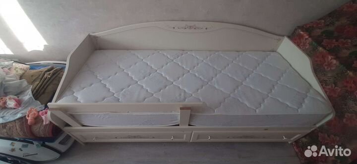 Кроватка детская с ящиками