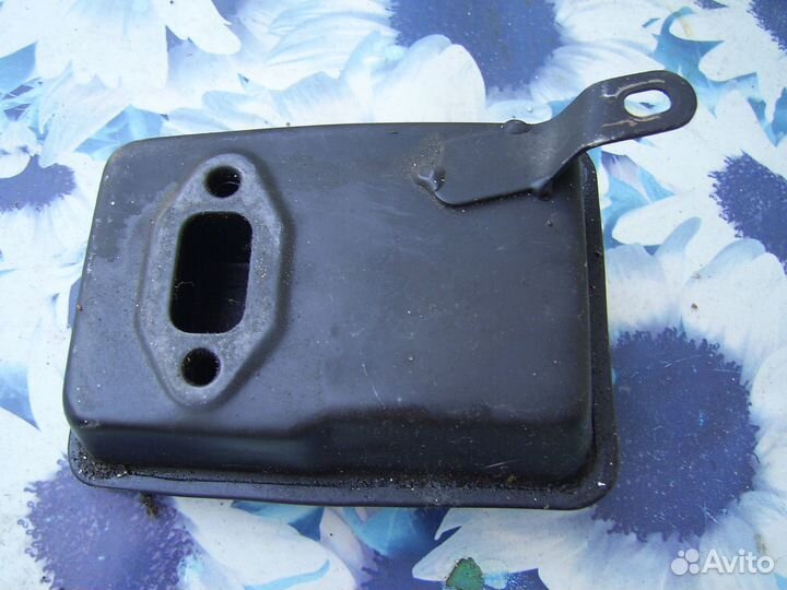 Глушитель от мотокосы новый