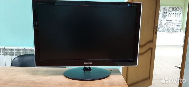 Монитор Samsung SyncMaster P2770H