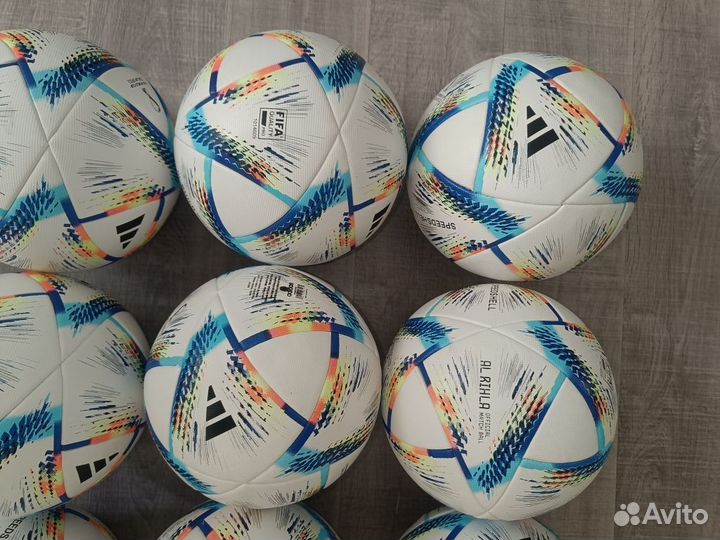 Новый футбольный мяч Adidas