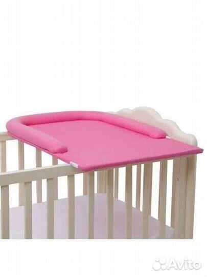 Пеленальная доска на кроватку