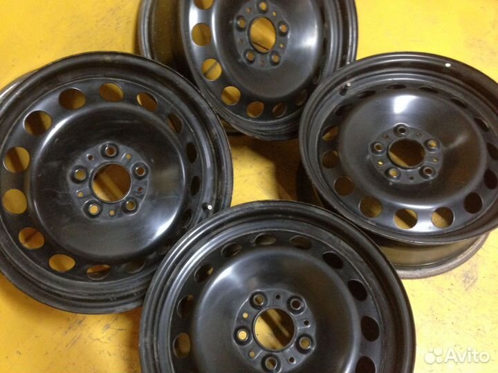 Диски BMW оригинал 17 диаметр 5х120, цо72,6