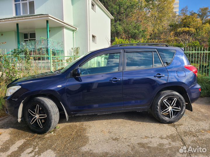 Toyota RAV4 2.0 AT, 2006, 273 000 км