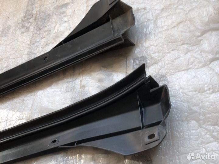 Молдинг лобового стекла Tahoe 2006-2014 Escalade