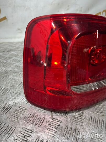 Фонарь задний левый Volkswagen Touran 1T3