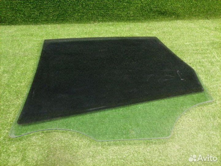 Стекло двери Opel Astra J 2009-2012