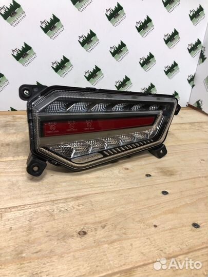 Фонарь правый cforce 400L