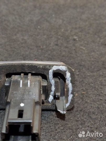 Фонарь подсветки номера Toyota Avensis 3 седан 270