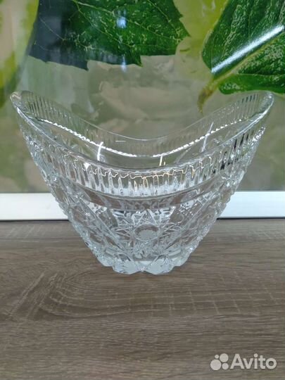 Конфетница хрустальная