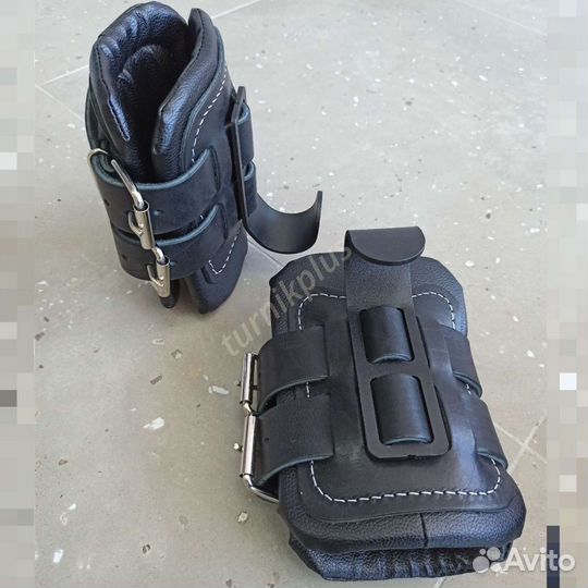 Инверсионные гравитационные ботинки ноги