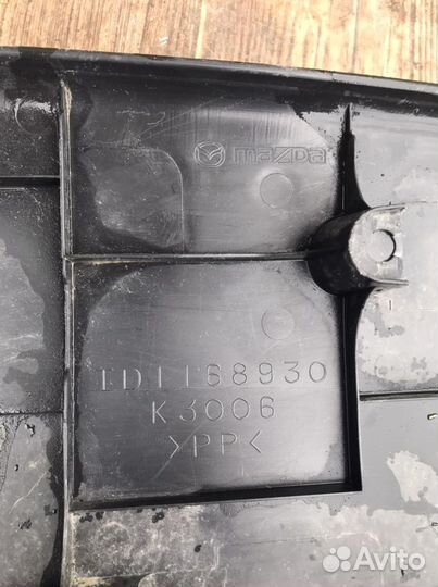 Обшивка двери багажника Mazda CX-9 2007-2015