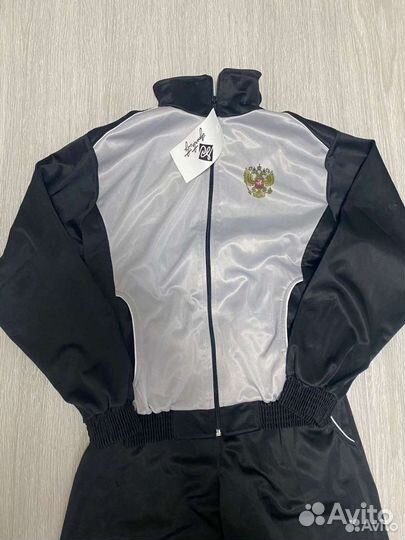 Костюм спортивный на рост 140-146 см