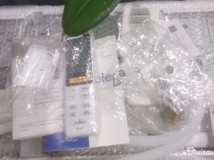 Кондиционер Haier HSU-24HFM03/R3