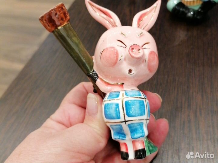 Статуэтка фарфор