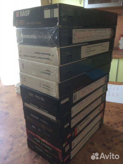 Видеокассеты в ассортименте