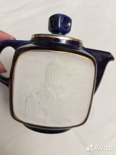 Чайники графины и куча открыток.все по 500