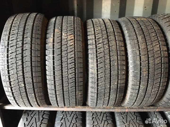 Bridgestone Blizzak Ice 205/55 R16