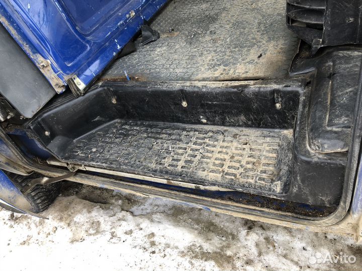 Накладка подножки боковой двери Газель Соболь